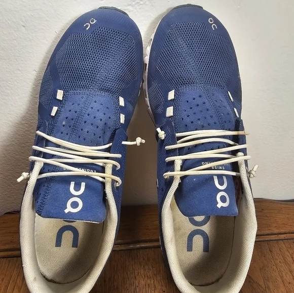 On Cloud Swiss Engineering Running Shoes Women's Size 10.5 - Picture 6 of 7